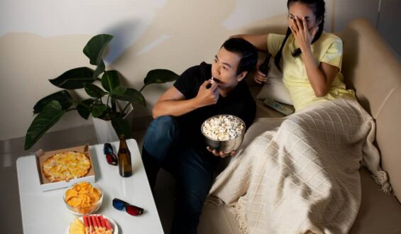 What Are the Best Movie Night Snacks Ideas for Couples?