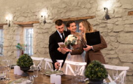 How to Plan a Wedding in a Historic or Iconic Venue