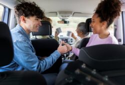 How to Maximise Comfort and Safety While Using a Mini Bus?