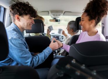 How to Maximise Comfort and Safety While Using a Mini Bus?