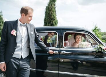 Top 5 Wedding Transport Options For Large Groups